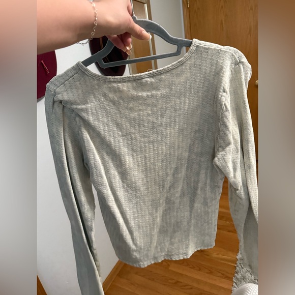 Gilded Intent Gray Ribbed Women's Top - Picture 2 of 5